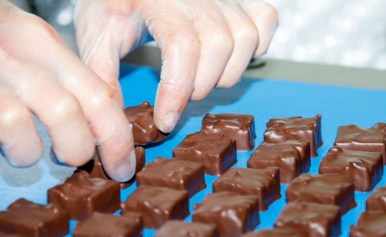 Le tempérage, l’enrobage, le trempage par Jean-Pierre Richard M.O.F. Chocolatier