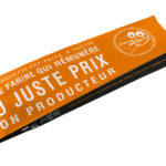 Sachet d’une baguette « fabriquée avec une farine C’est qui le patron ?! »