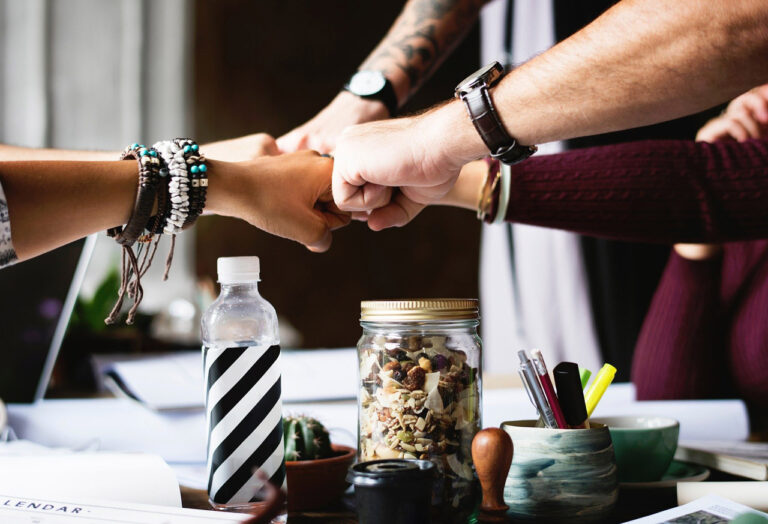 Pourquoi attirer et intégrer son personnel de vente vous fera gagner de l’argent ?