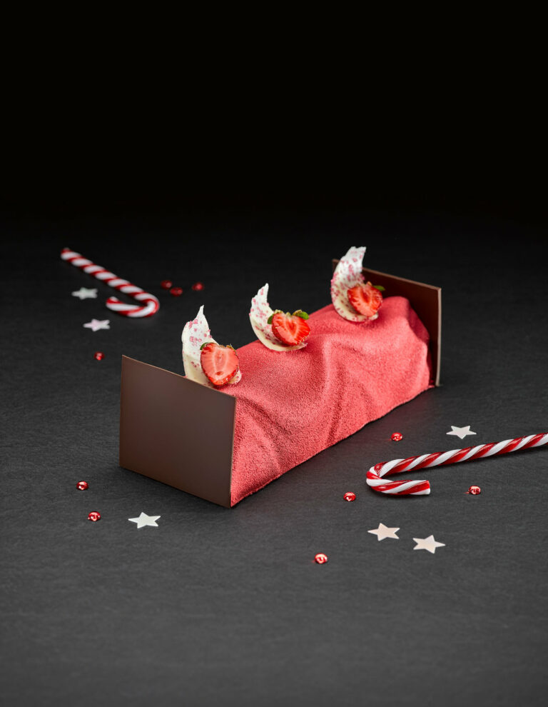 Bûche fraise yuzu ancel 2022