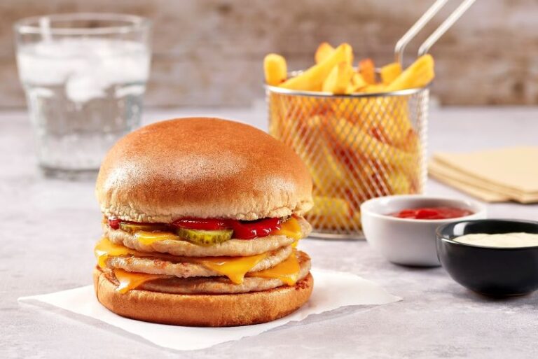Poule et Toque « smash » avec le burger !