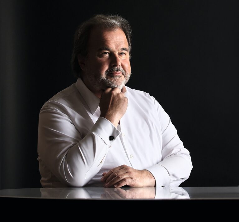 Pierre Hermé : « Le chocolat est l’un des dix grands produits de la pâtisserie que j’affectionne particulièrement »