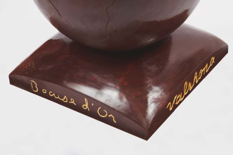 Sirha Lyon : Valrhona rend hommage à l’excellence gastronomique avec une sculpture en chocolat